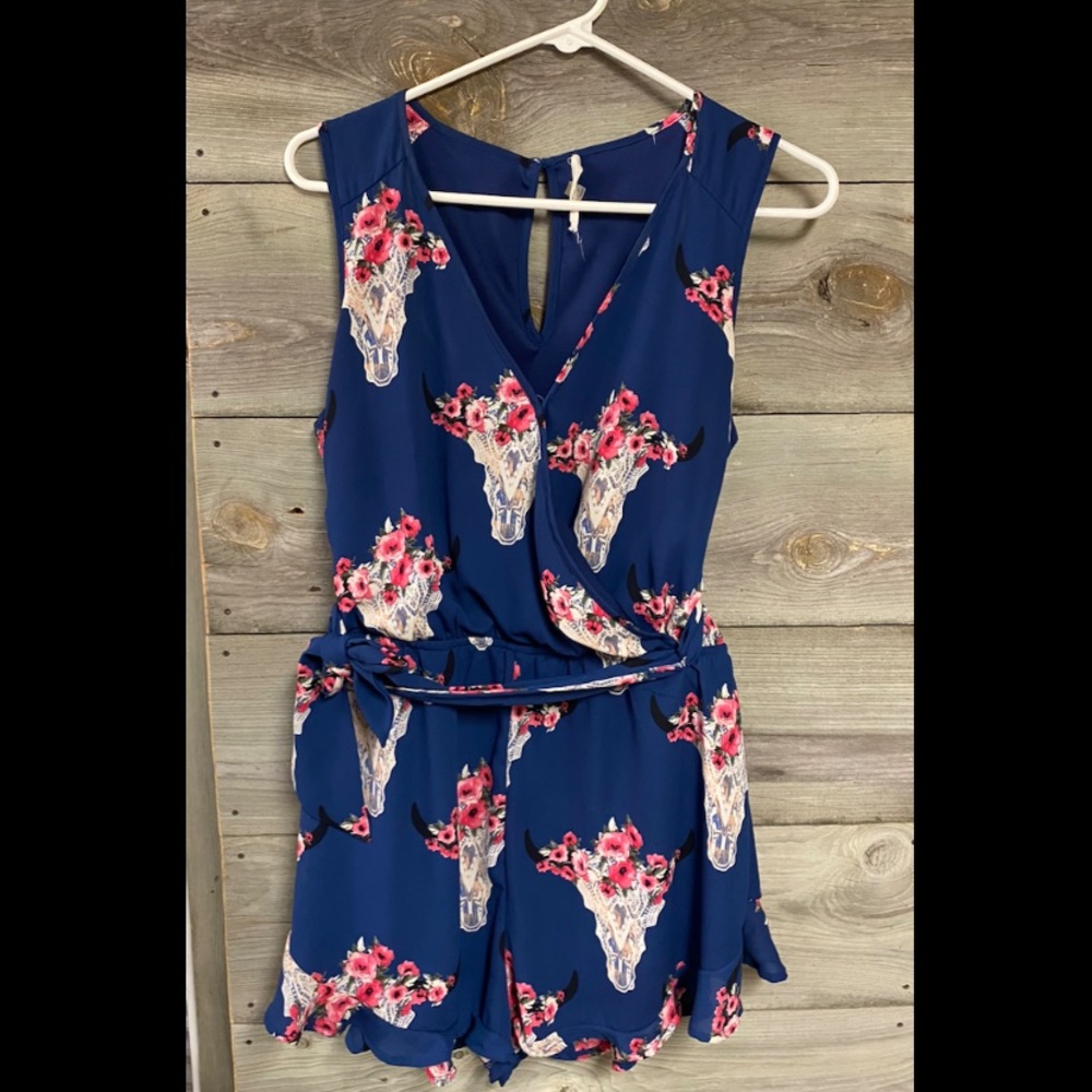 Fringe womens floral and bull skull romper large